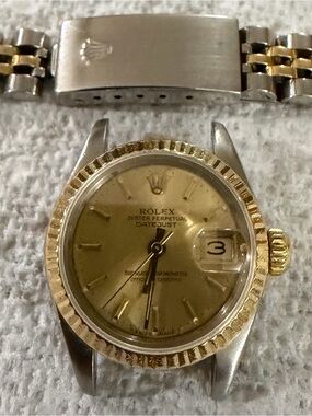 100% Authentic Rolex Lady-Datejust Ref. 69173. 18k Solid Gold Crown/Bezel/CLinks